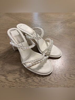 DOLCE VITA BARRIT PEARL  Size 10 Vanilla